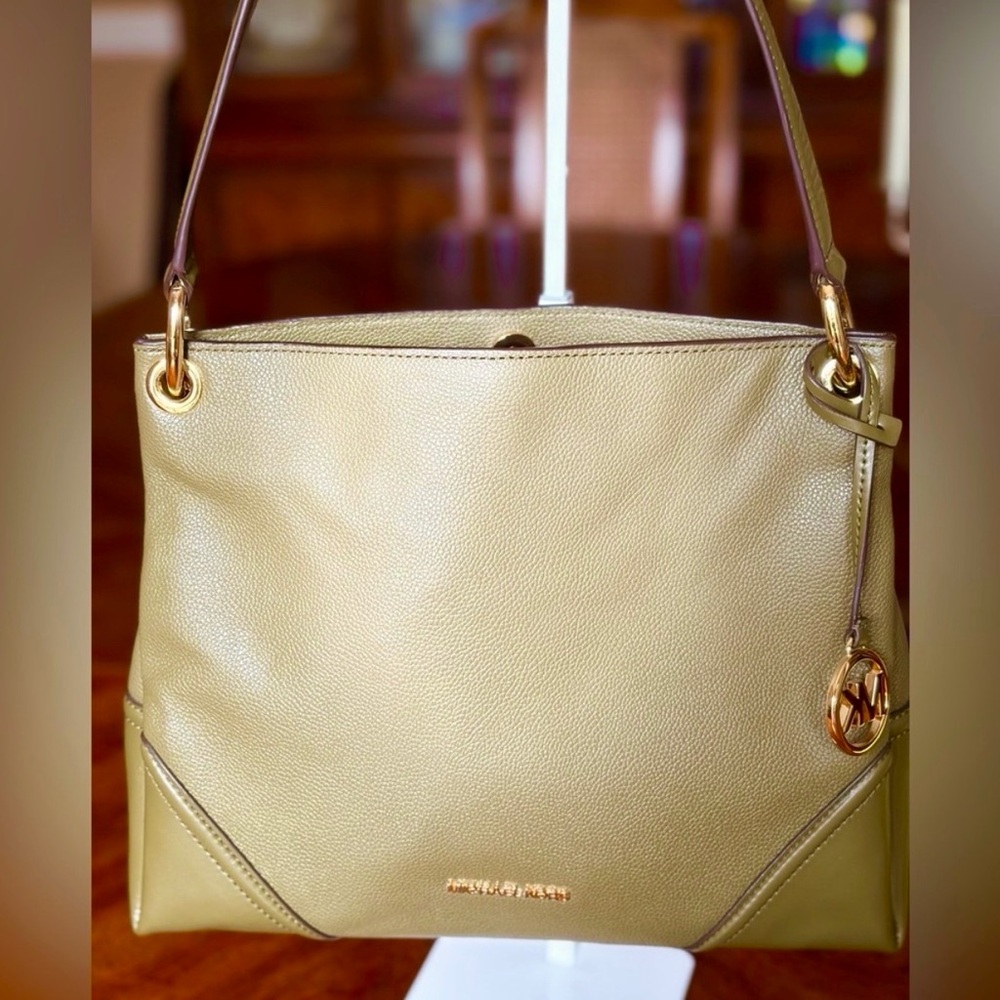 NWT Michael Kors Medium Nicole in Duffle Green Pebbled Leather Shoulder Bag